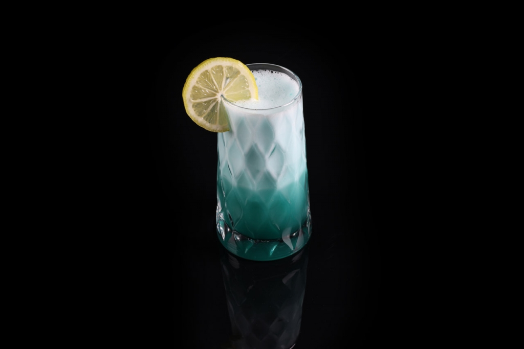 BLUE HAWAI