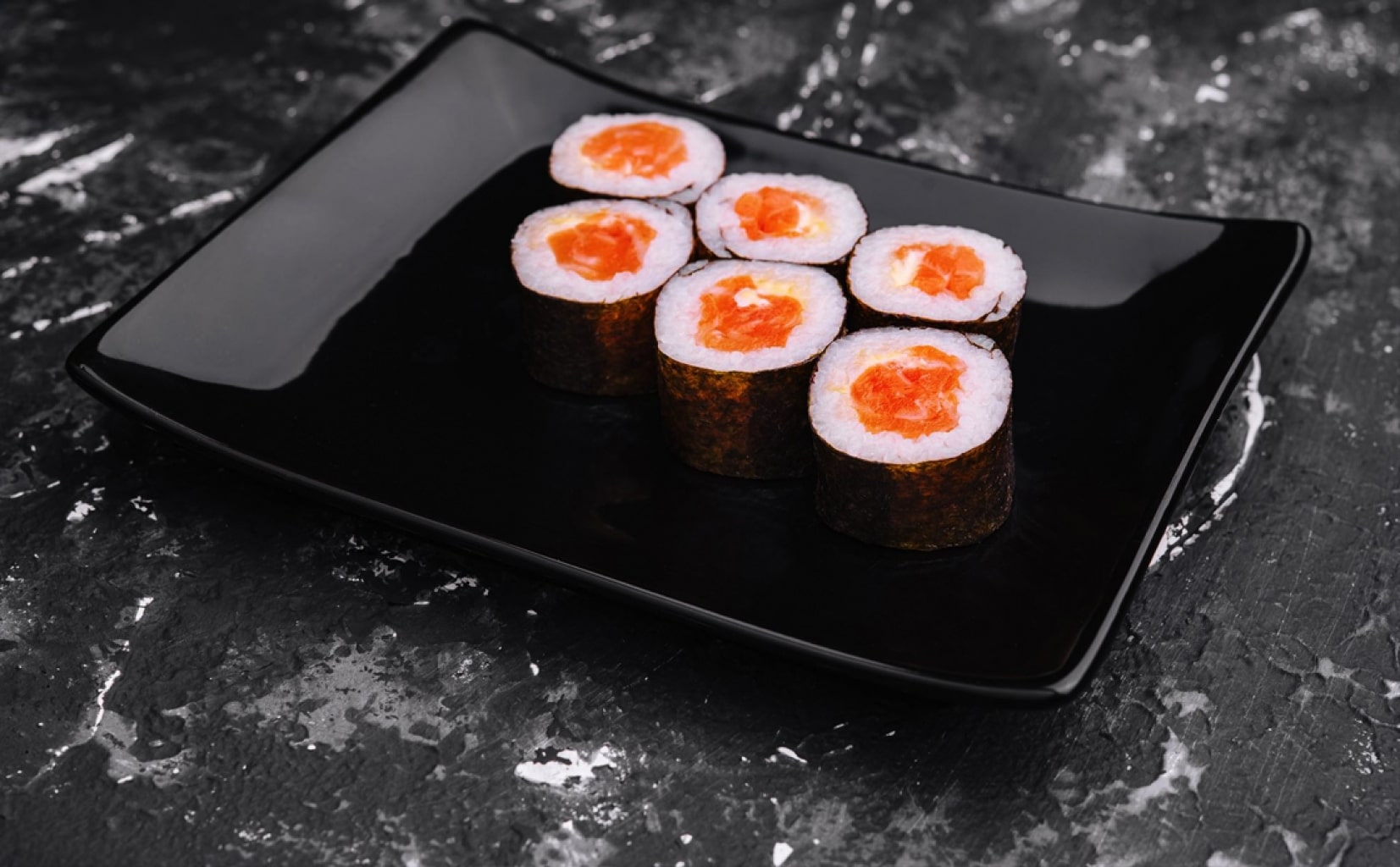 MAKI ROLL 6 PIECES