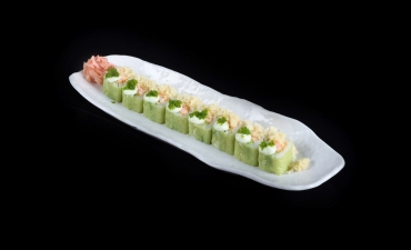 DEEP FRIED SALMON ROLL