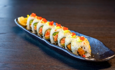 DEEP FRIED SALMON ROLL